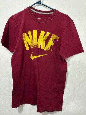 Y2K Nike Burgundy/yellow Nike Swoosh T Shirt Size Small